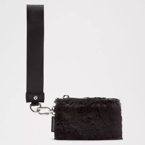 NWT Lululemon Dual Pouch Wristlet - Plush Fleece Black - Picture 2 of 6